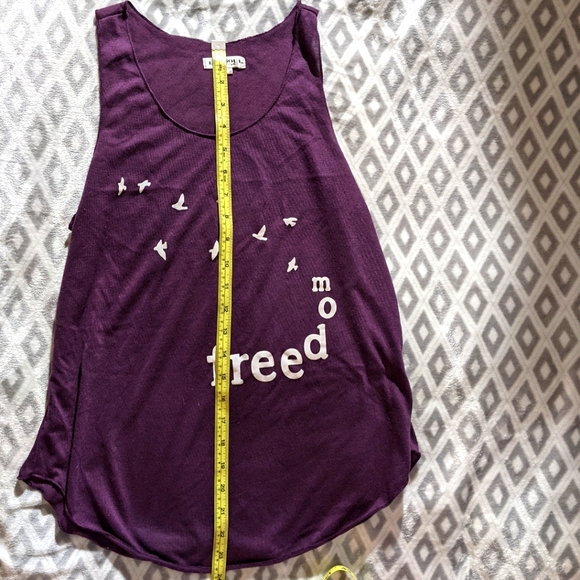 Freedom tank top shirt Size Small /M purple racerback style with birds for women - Picture 9 of 10